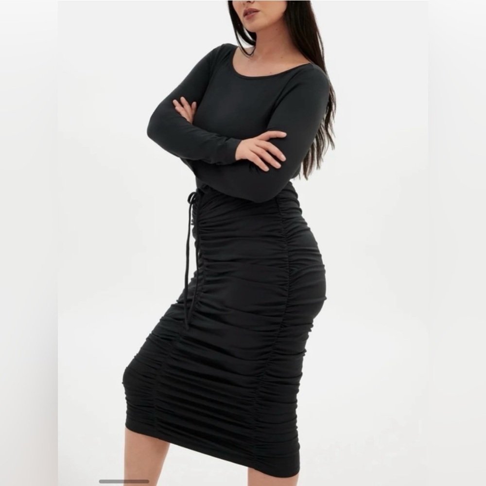 NWT Girlfriend Collective Andi Ruched Long Sleeve Midi Dress in Black Women’s XL